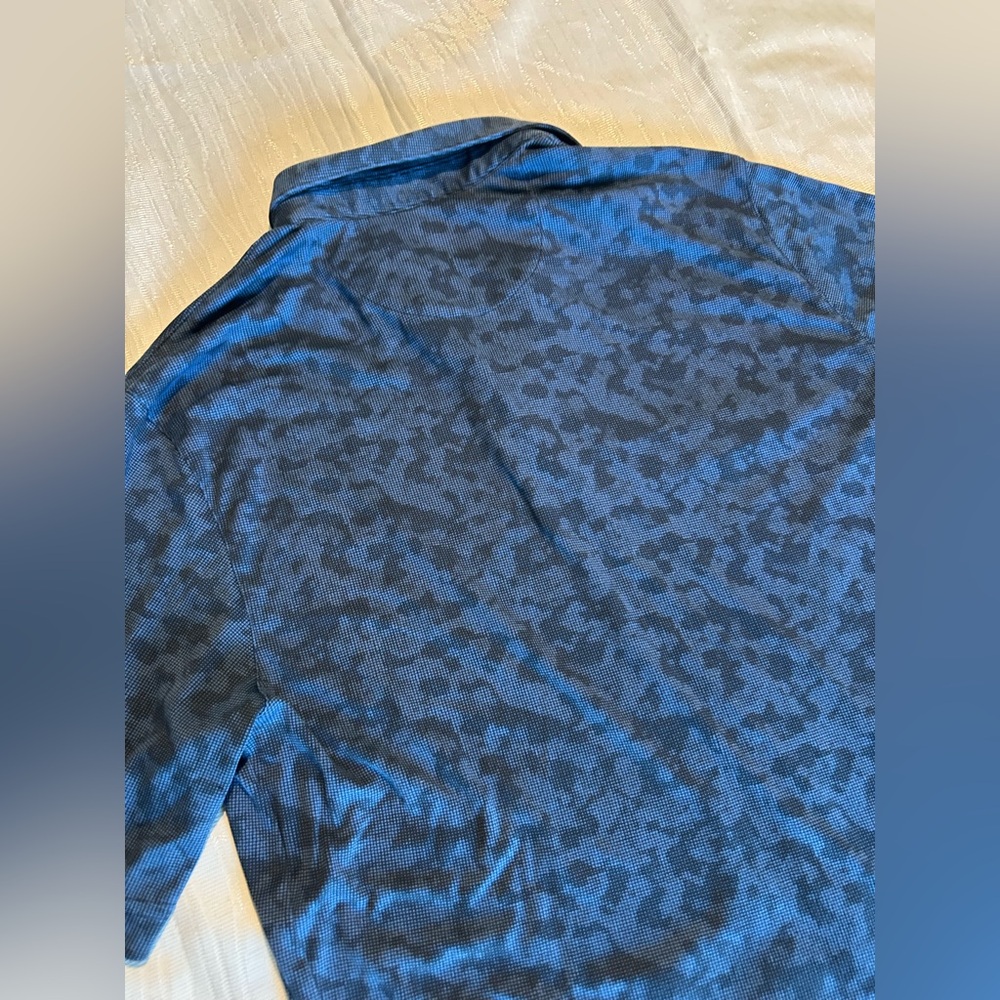 Greg Norman Collection Men's Navy Blue Camouflage-Pattern Polo - Picture 5 of 5